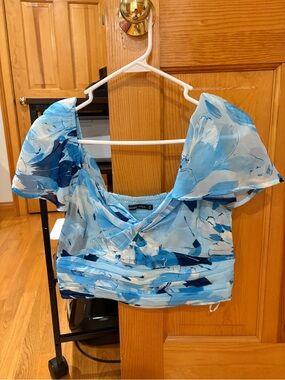 Abercrombie & Fitch Light Blue Floral Off-Shoulder Crop Top